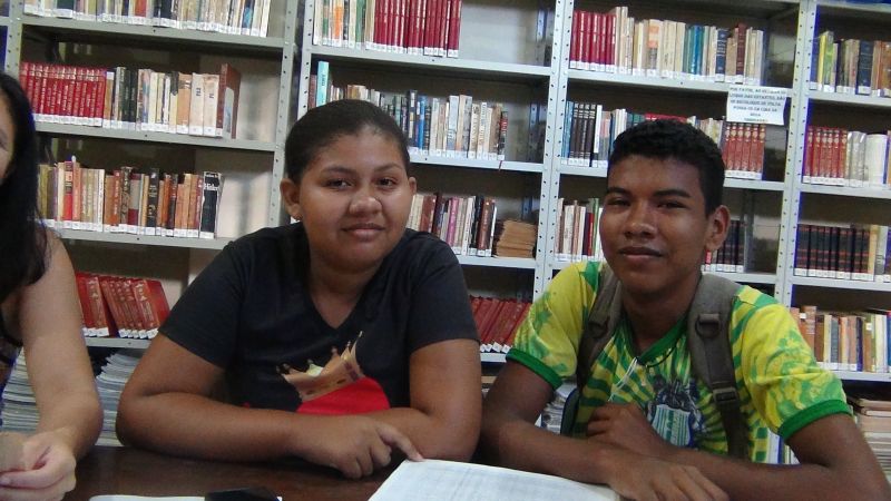 Valdenilsa Araújo e Eliton Rei, alunos do Colégio Belo de Carvalho